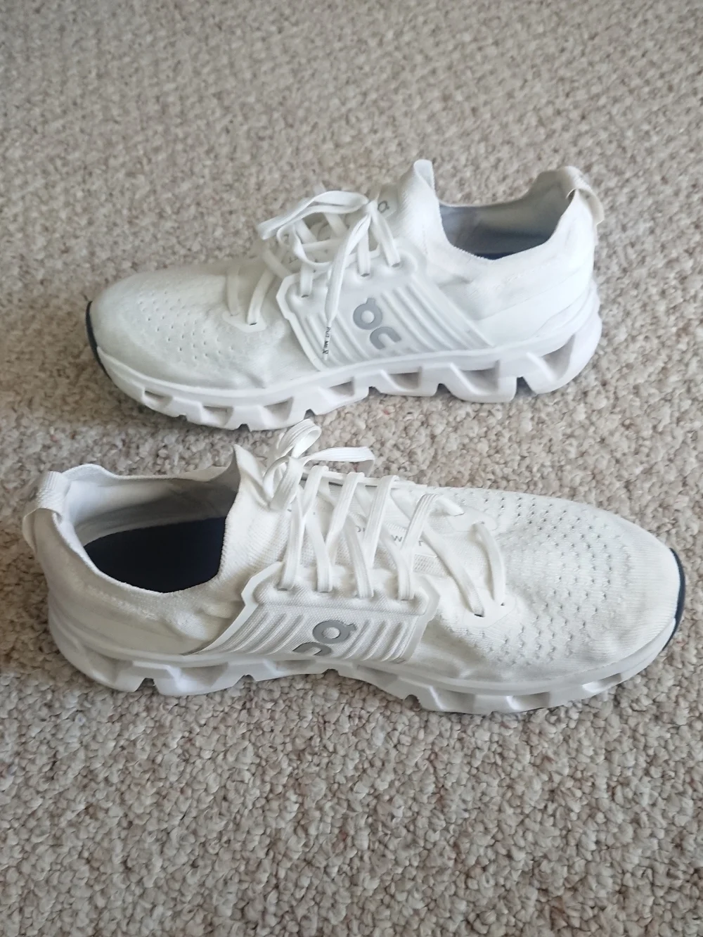 On Cloudswift All-White Running 4 running Sneakers size M10.5